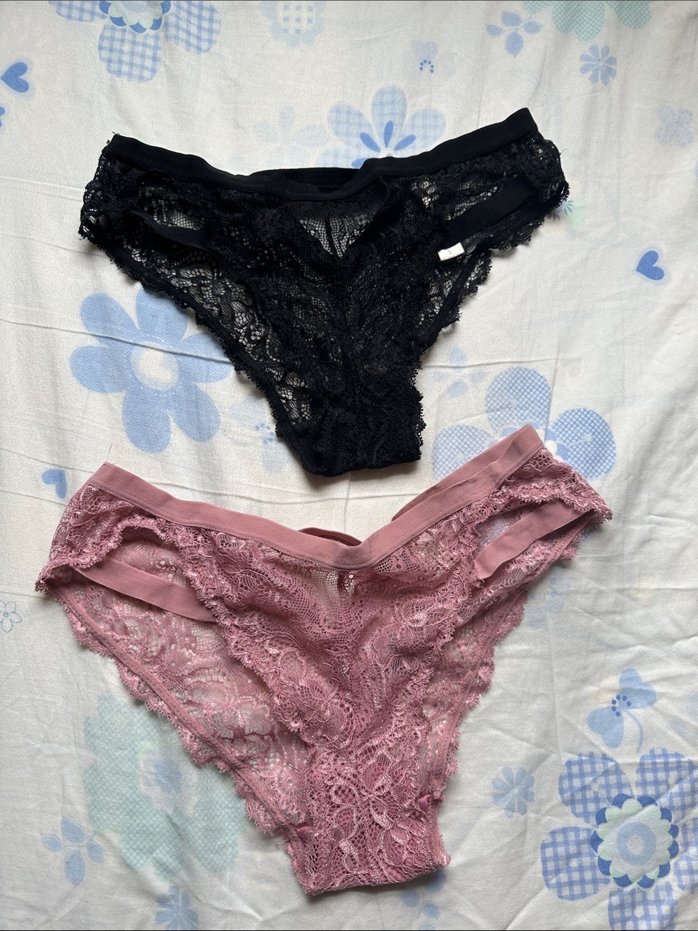 SHEIN Lace Bikini Panties in Black & Dusty Rose